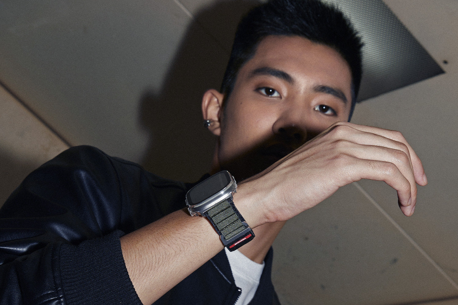 2025 Apple Watch 錶帶推薦!六大熱門材質深度解析與人氣錶帶實用指南,3C專家亞瑟帶你選對質感好配件!