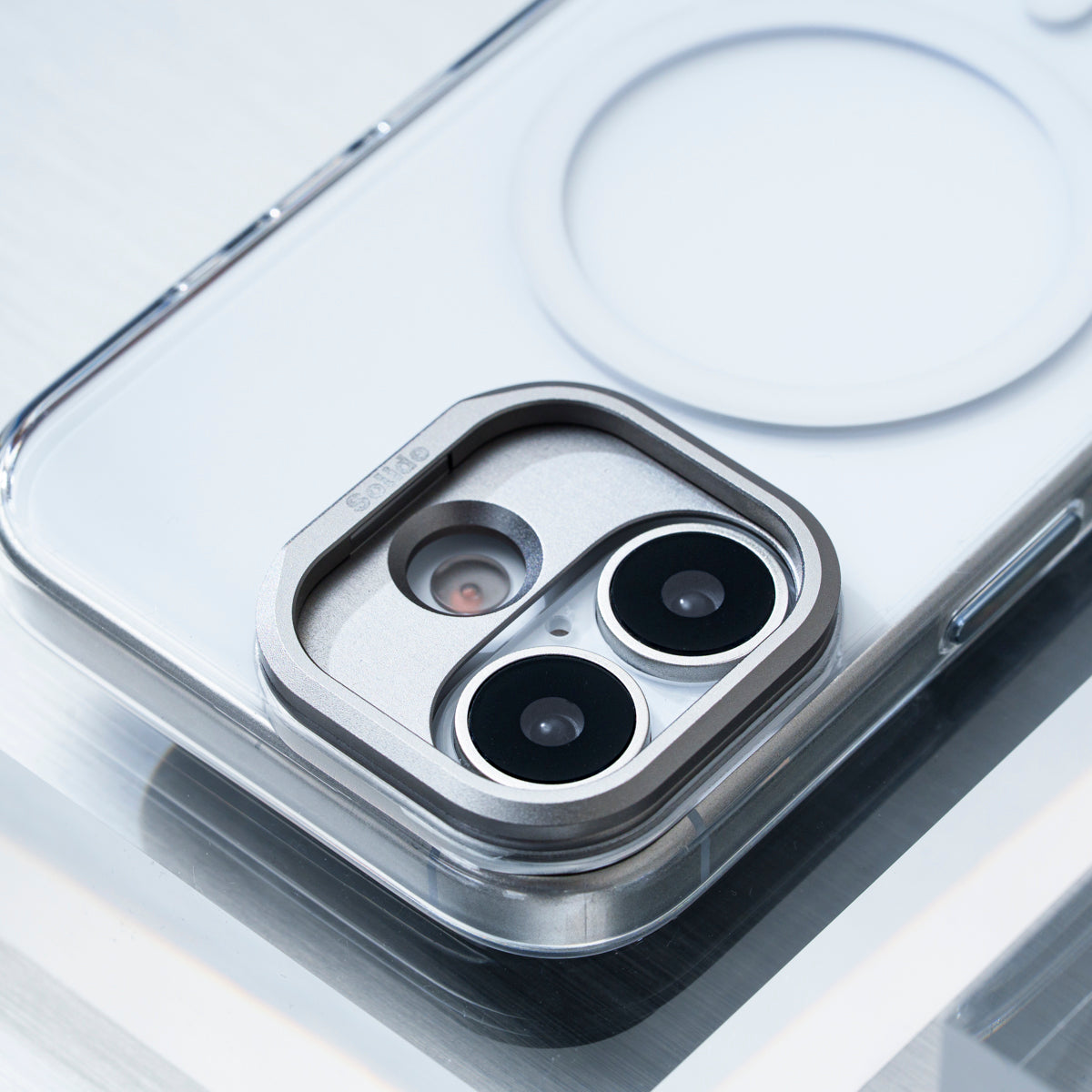 CRYST 晶透抗黃支架保護殼 iPhone 17 系列