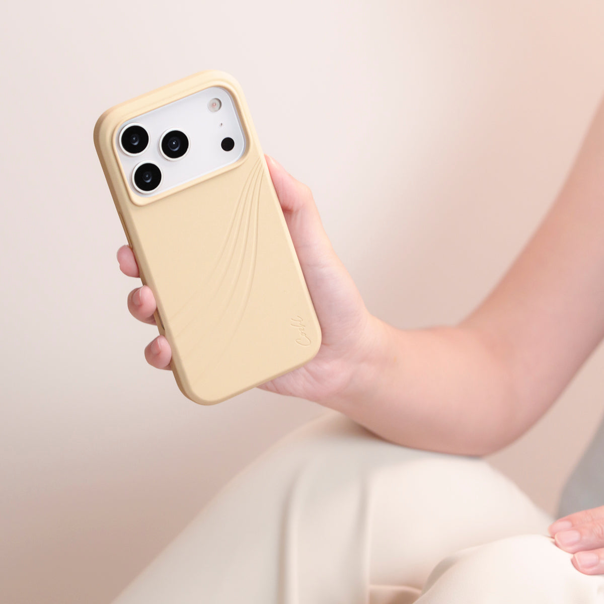 Coehl Serina 液態矽膠腕掛繩保護殼 iPhone 17 系列