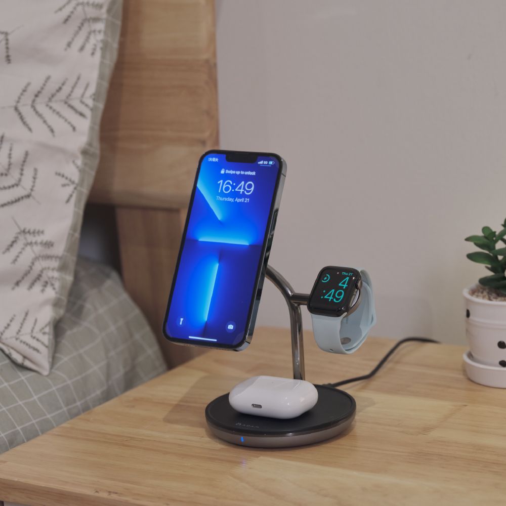 ADAM 亞果元素 OMNIA M3+ 三合一磁吸無線充電座 ｜亞瑟3C生活
